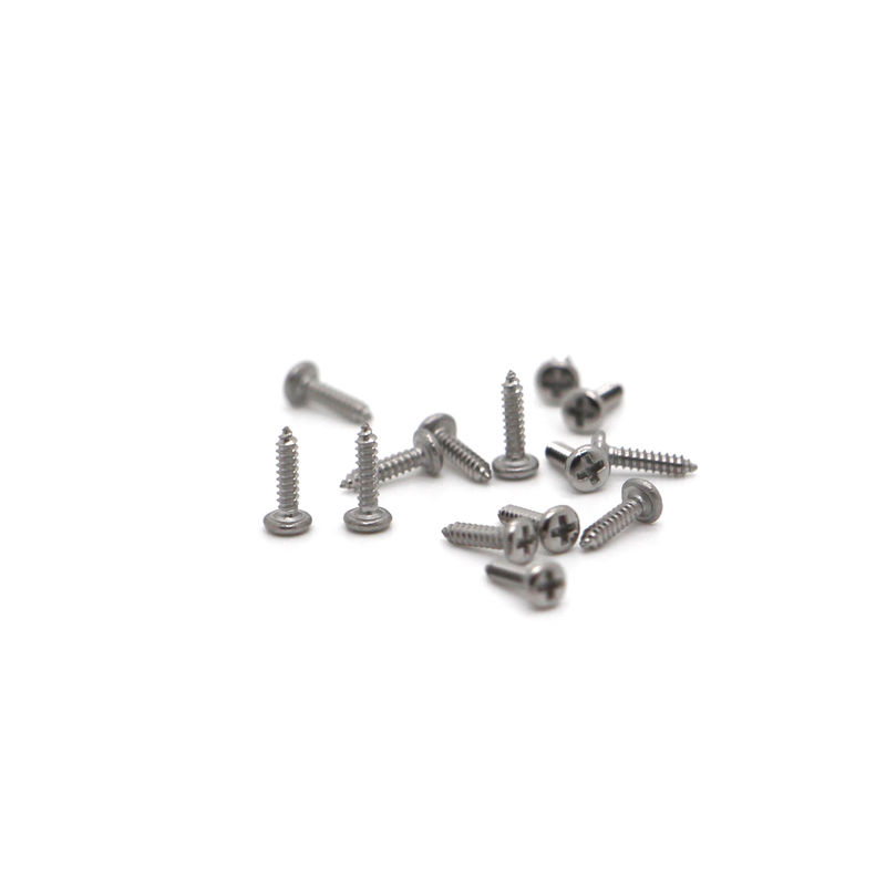 M0.5 Miniatur-Selbstschraubschrauben aus Kohlenstoffstahl, schwarzer Oxid, platter Kopf für Kamera